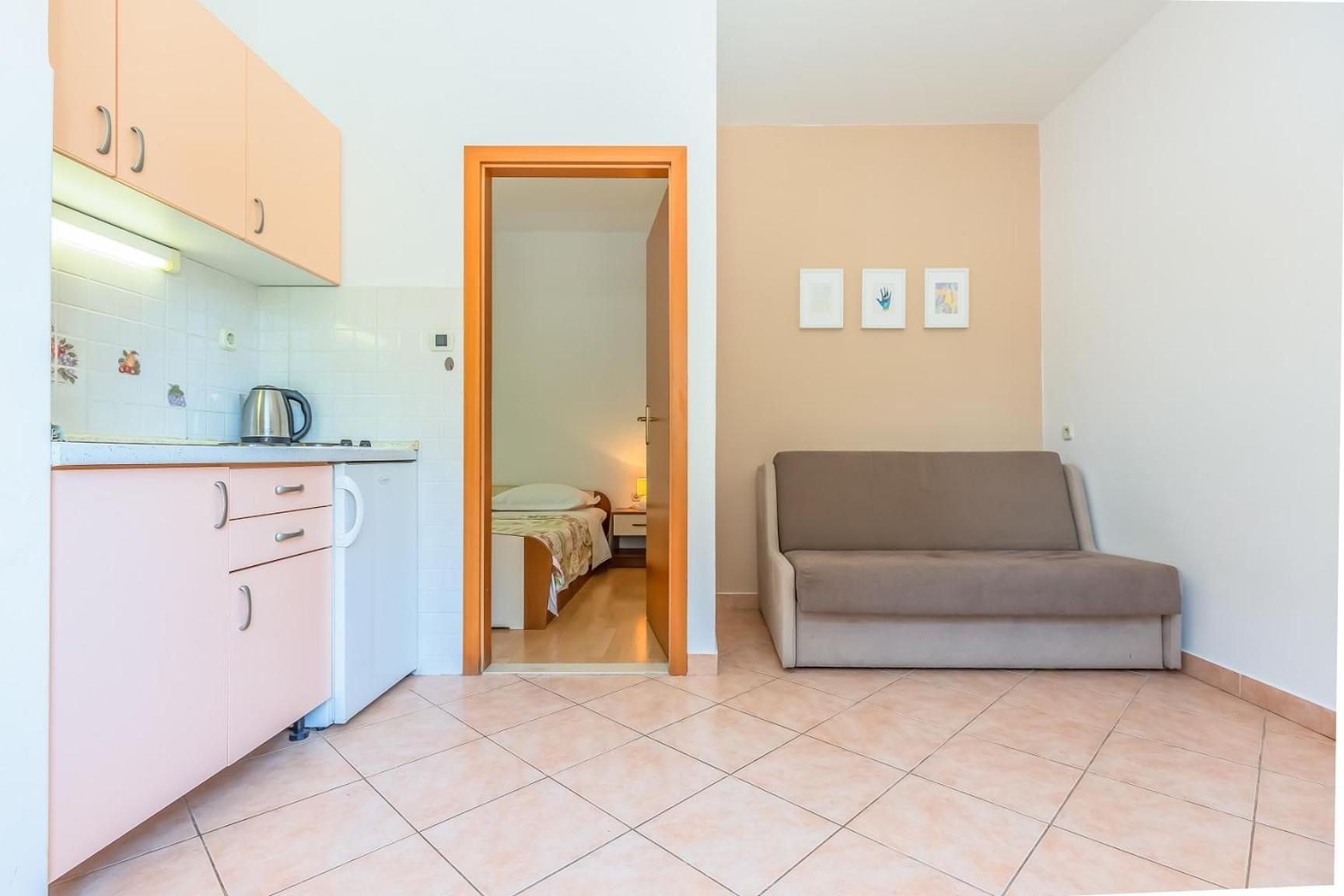 Apartments Agneza Tucepi Bagian luar foto