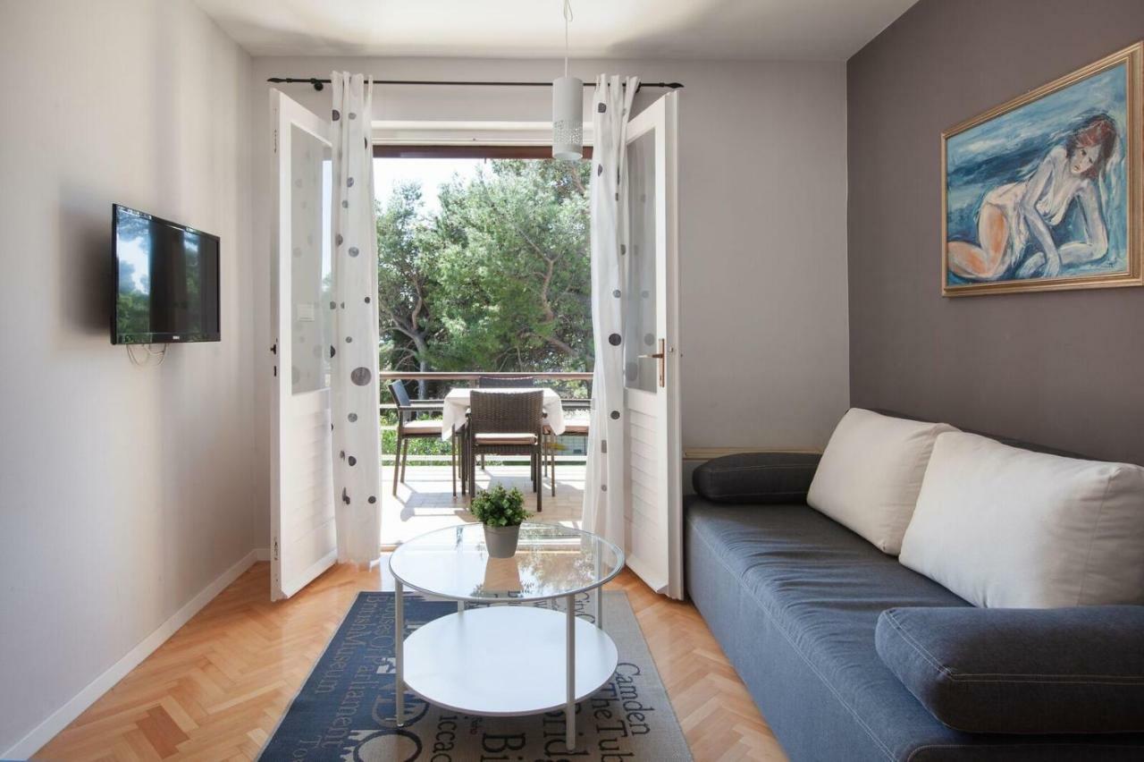 Apartments Agneza Tucepi Bagian luar foto